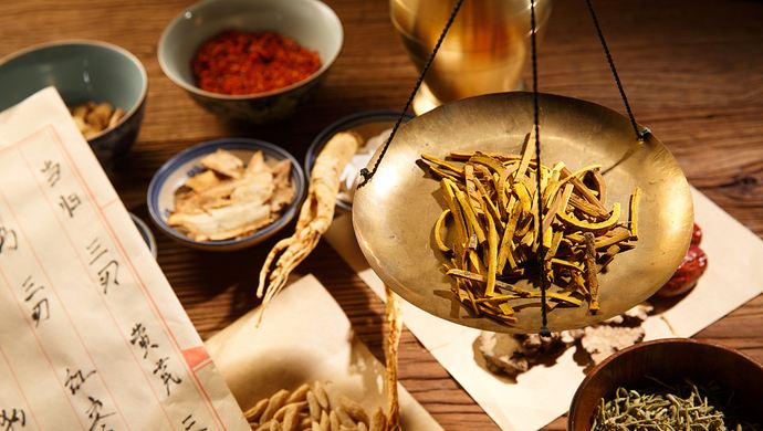 中共中央 國務院關于促進中醫藥傳承創新發展的意見